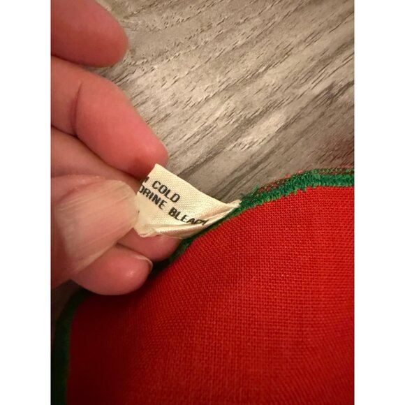 VTG  Embroidered Red Poinsettia Placemats Accessories Set coaster /pot-holders - Picture 8 of 11